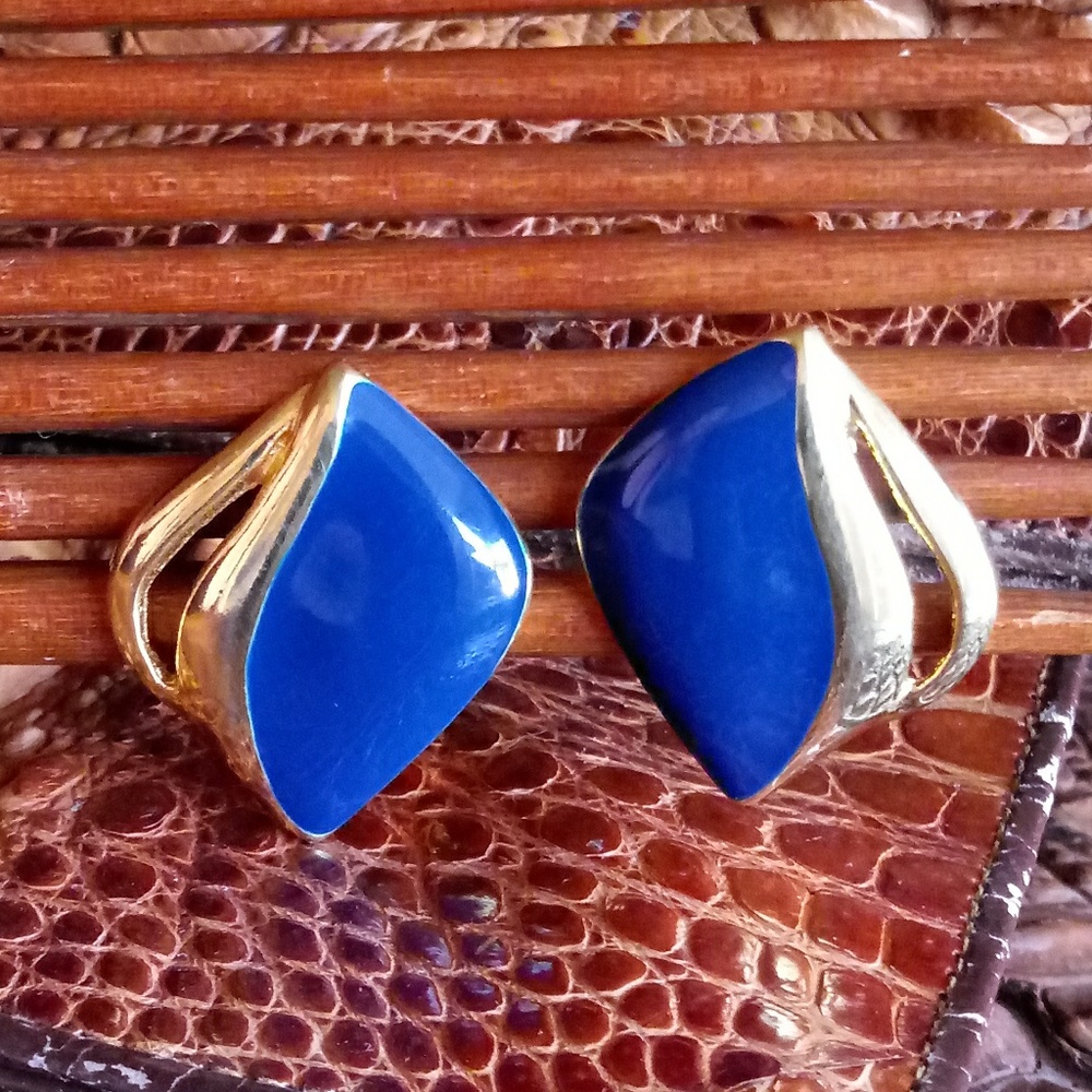 Vintage clip-on earrings